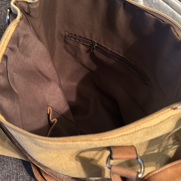 BRAND NEW. BURLAP AERPORT PARIS. REPUBLIC GRANCAISE ADOARLE HOBO BAG. - Picture 3 of 3